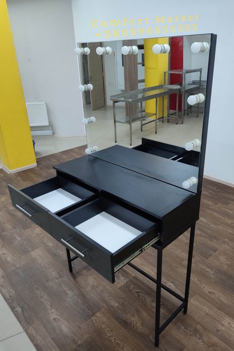 Гримерний стіл лофт і безрамкове дзеркало з підсвіткою ЛЕД лампами