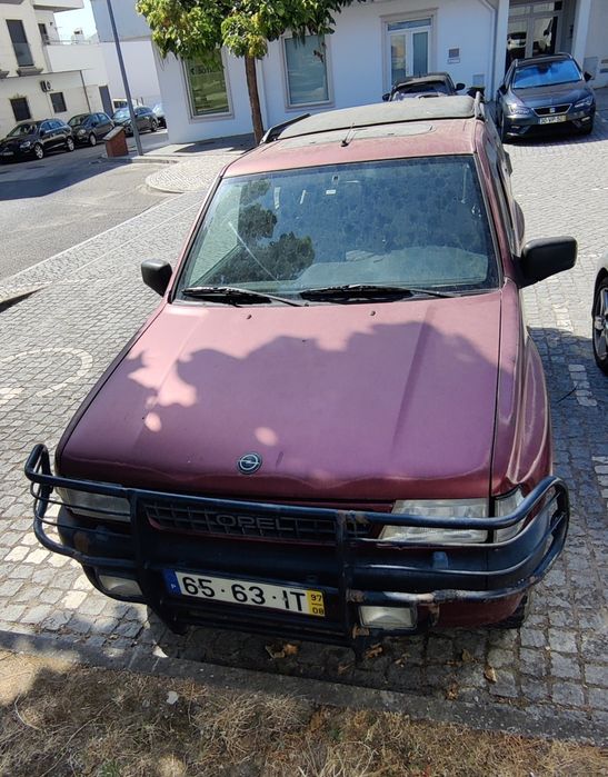 Opel Frontera Sport 2.5L Gasóleo 4x4 Vermelho