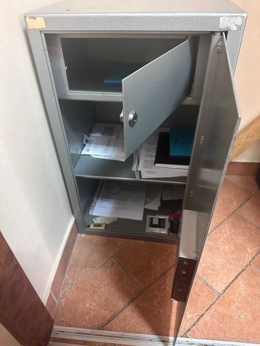 Сейф офісний б/у