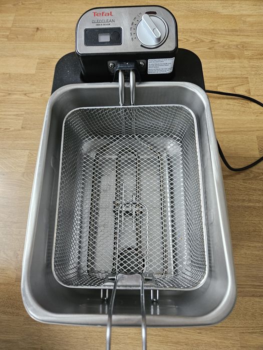 Frytownica TEFAL Oleoclean Pro FR8040