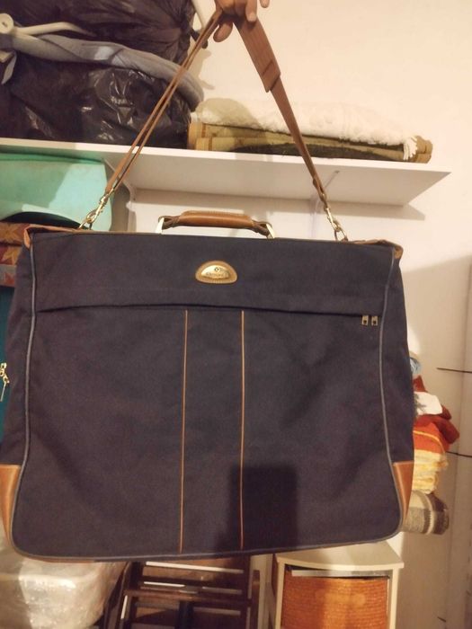 Porta-fatos SAMSONITE em ótimo estado