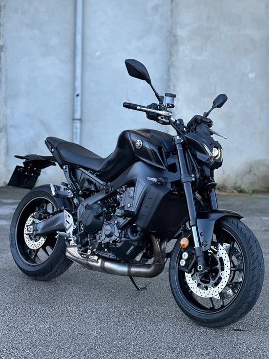 YAMAHA MT-09 c/ Poucos Quilómetros e Garantia!