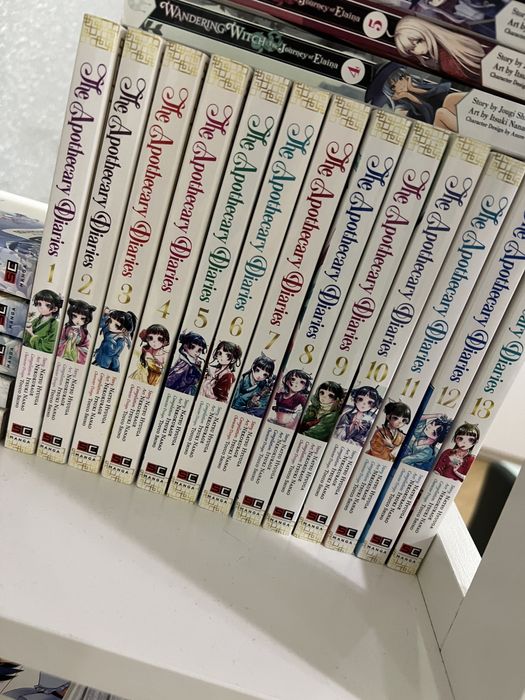 Манга англійською The Apothecary Diaries (Монолог Травниці) тома 1-13