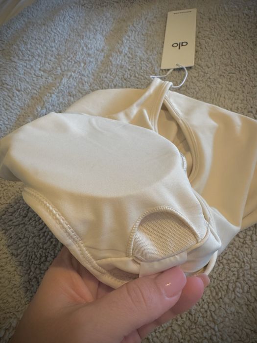 Alo Yoga Sutiã Desportivo – Creme