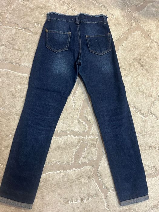 Продам джинсы на девочку