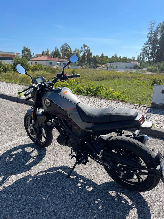 Benelli Leoncino 125cc
