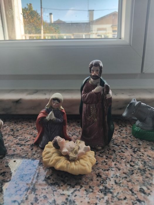 Conjunto de figuras de presépio