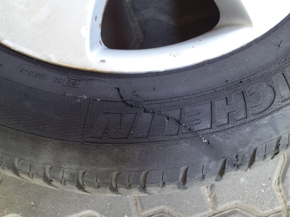 Jantes Nissan R16 Com Pneus 205/60 Furação 5X114.3