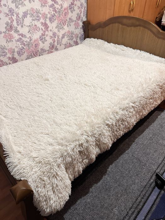 двуспальная кровать