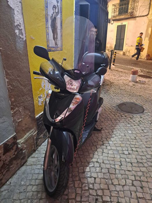 Honda sh 300 i roda l6