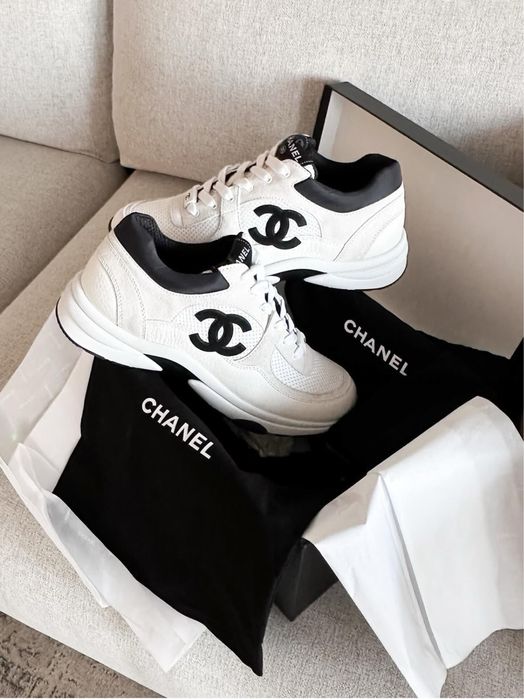 Sneakersy Chanel white