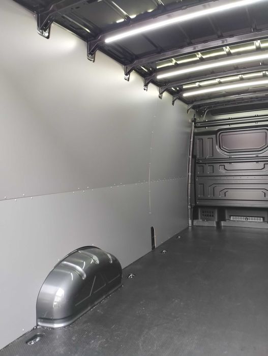 Zabudowa podłogi i ścian VW Crafter / MAN TGE L4H3