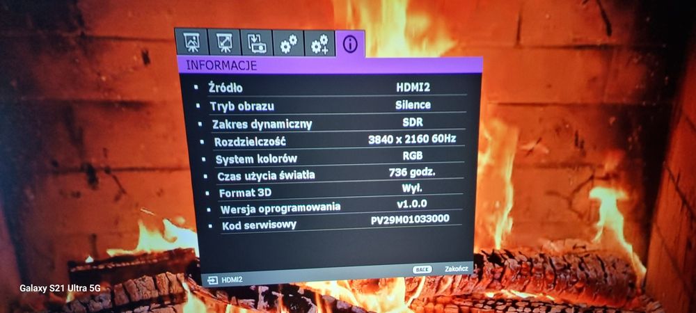 Projektor Laserowy  Benq V7050  i  4K z ekranem w komplecie.