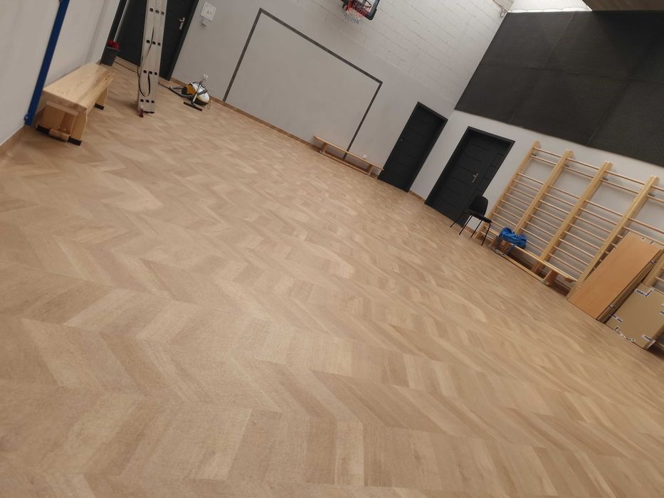 Montaz wykladzim lvt, pcv , dywan itp.