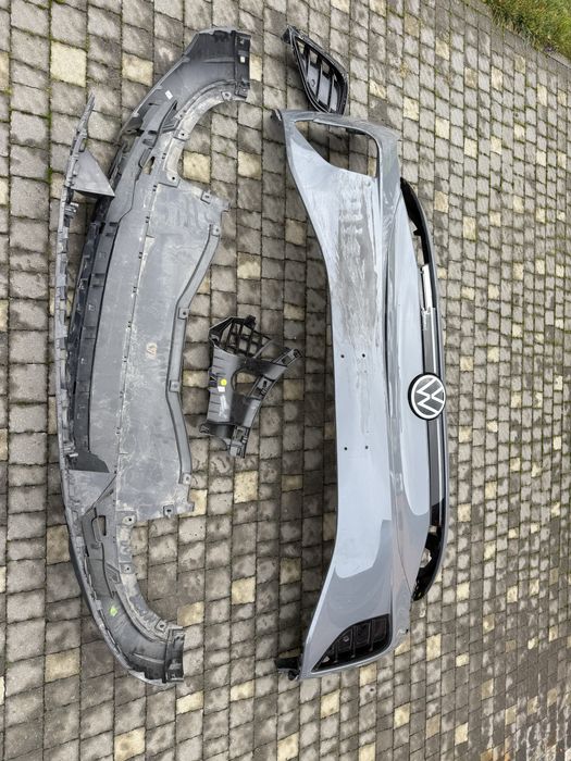 Volkswagen ID4 2023 Передній бампер