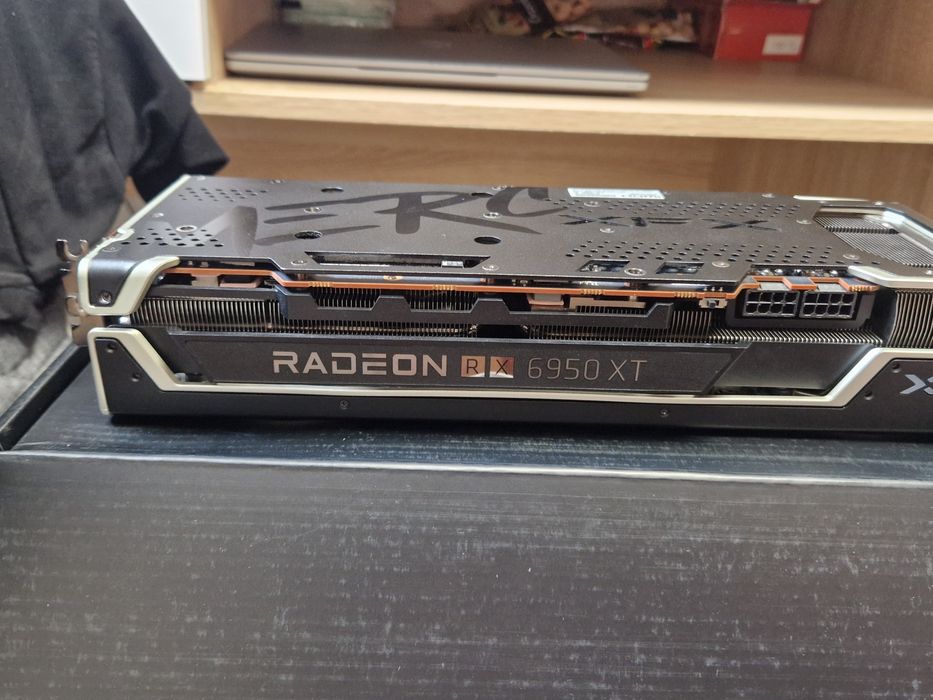 AMD Radeon RX 6950xt xfx speedster merc 319 black