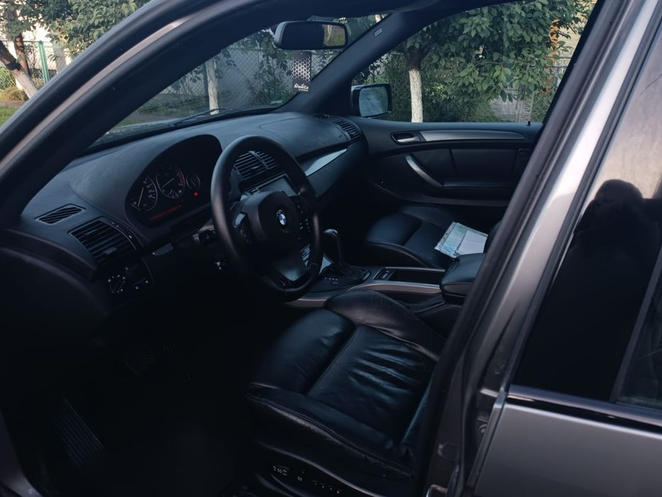 Продам BMW X5 E53