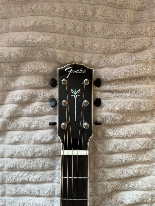 Fender PM-3 Paramount Deluxe SB електроакустична гітара