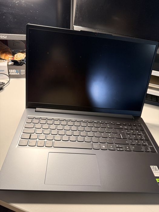 Lenovo LOQ Gaming – Intel Core i7 | RTX 4050 6GB | 16GB RAM | SSD 512GB