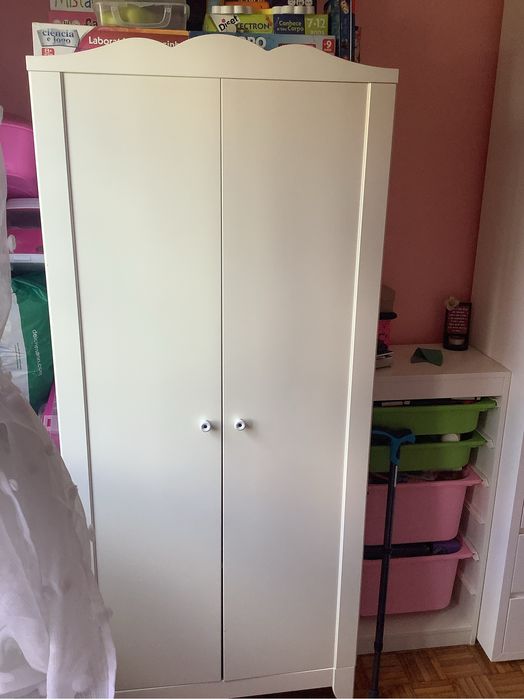 Roupeiro de crinaça IKEA