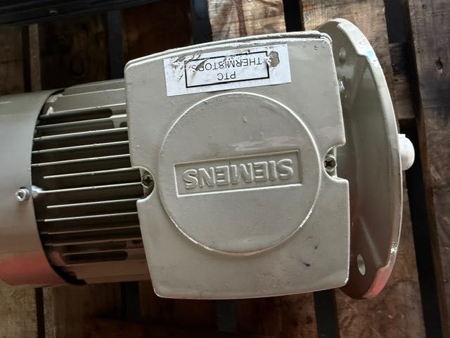 SILNIK ELEKTRYCZNY 7 szt komplet nowe używane