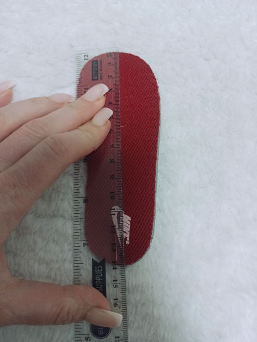 Оригінал NIKE  22 розмір,14 см Шкіряні кросівки для дівчинки