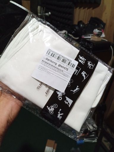 Балаклава нова біла .