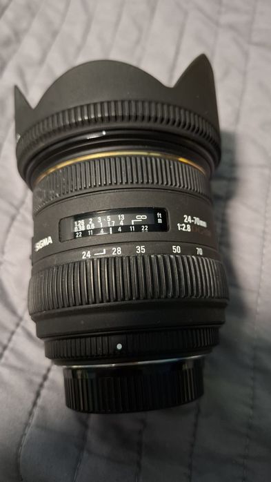 Sigma 24-70mm f/2.8 EX DG HSM NIKON F
