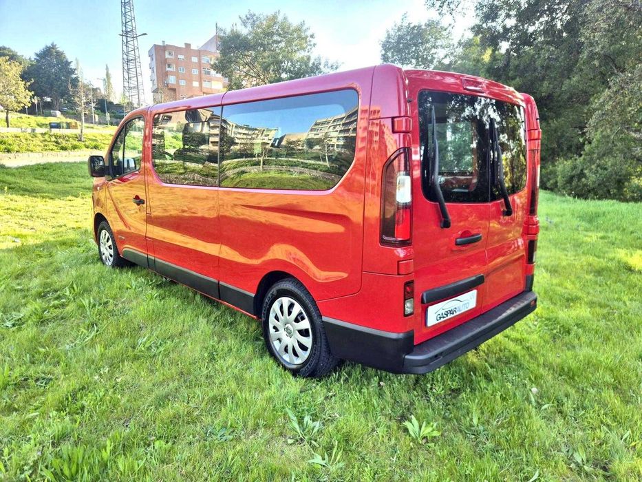 Renault Trafic 1.6 dci L2 (longa) 9 LUGARES