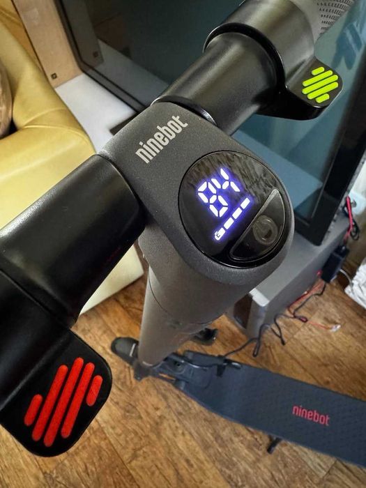 Електросамокат Segway Ninebot KickScooter E22E