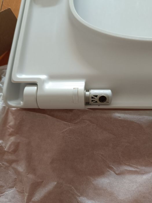 Tampa sanita Grohe clova ceramic