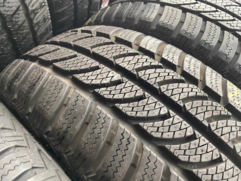 215/60r17C Continental VanWinter_8mm_4szt_(102)
