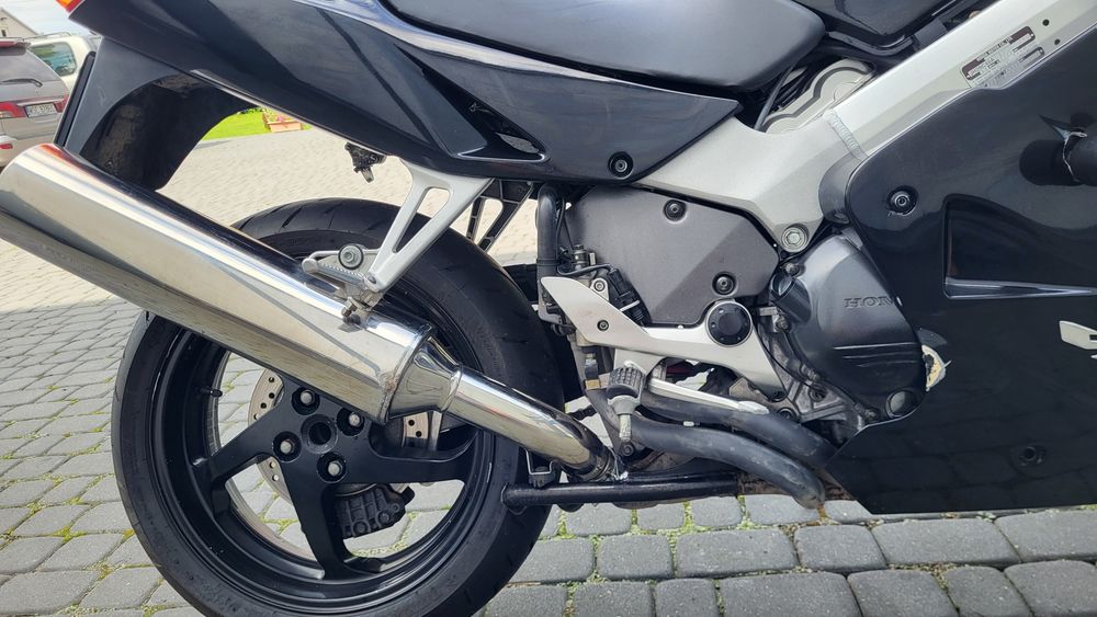 Honda VFR 800 Fi zarejestrowana niski przebieg