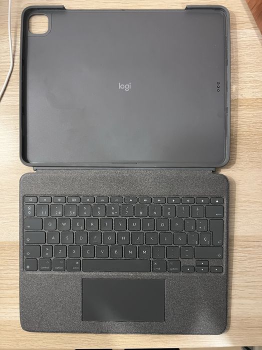 (Capa + Teclado) Logitech Combo Touch  para Ipad Pro 12.9