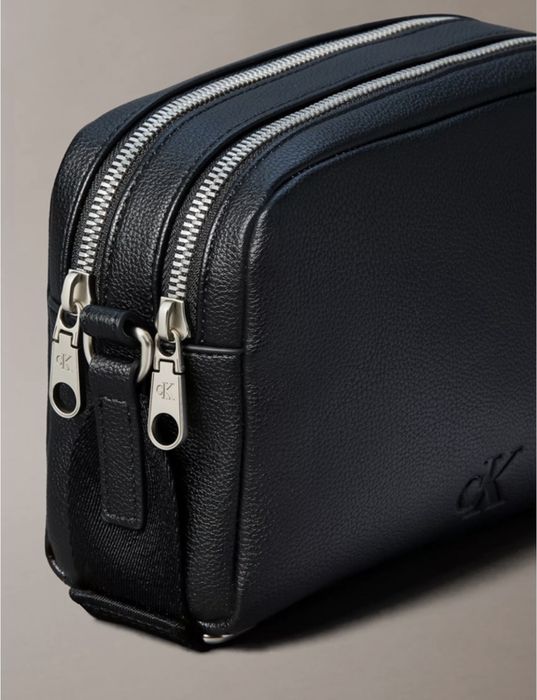 Жіноча сумка-кросбоді Calvin Klein- Ultralight Crossbody Bag