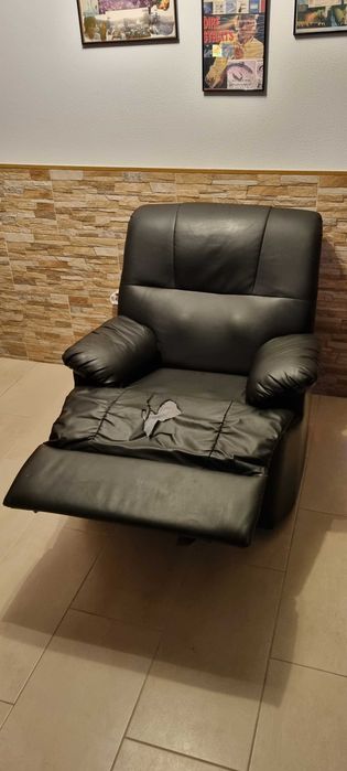 Sofá Confortável com função relax Manual em Pele Sintética (1 lugar)