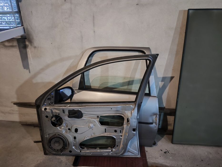 Peças de portas lado direito Corsa b