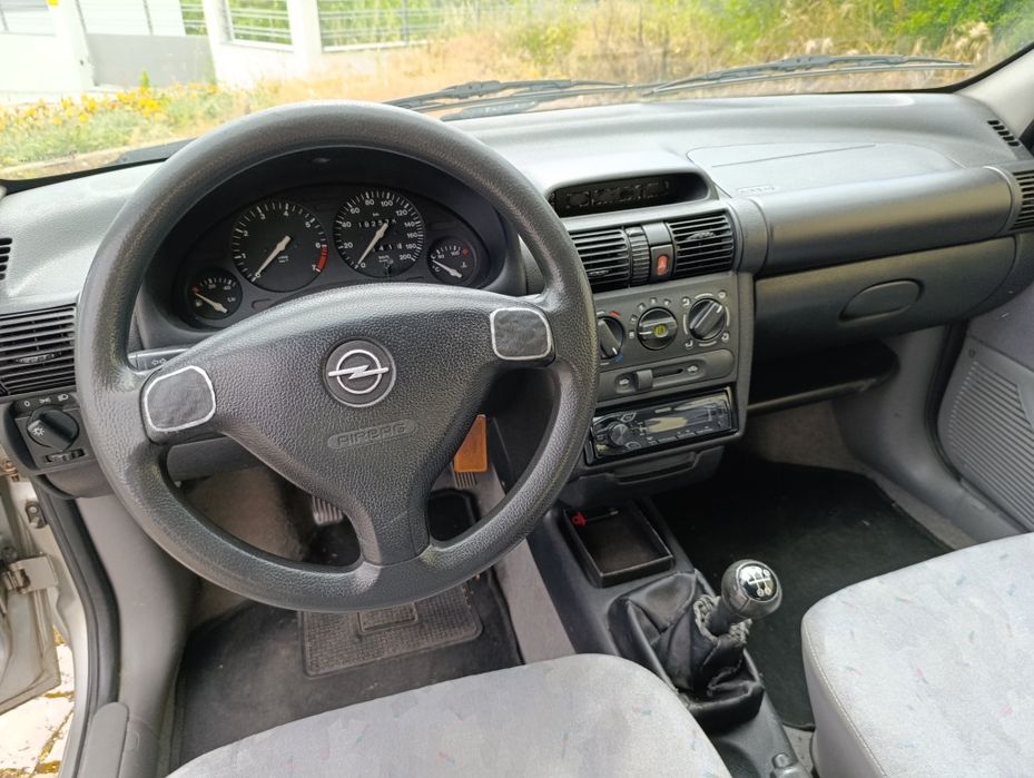 Opel Corsa B 1.0