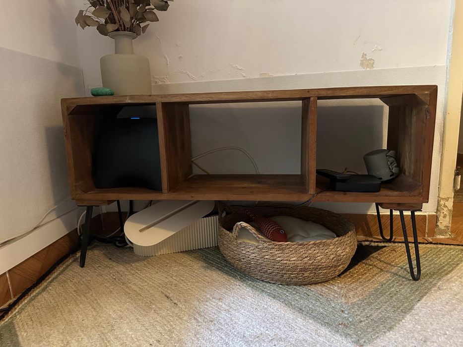 Movel televisão sklum e prateleiras