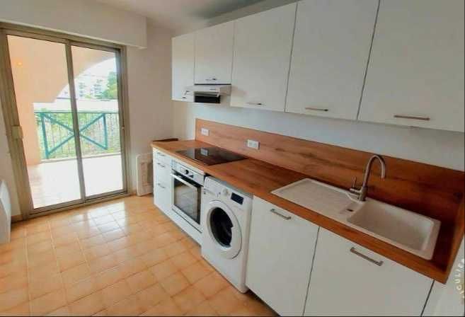 Продам квартиру на Лазурному березі Франції Антиб Франция