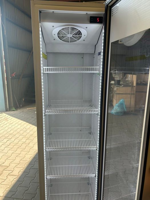 Na sprzedaż Szafę Chlodnicza