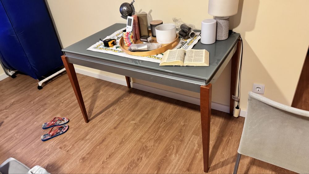 Mesa de jantar extensível