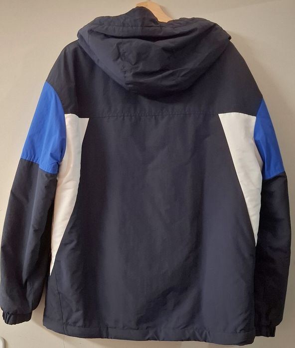 Casaco impermeável e quente