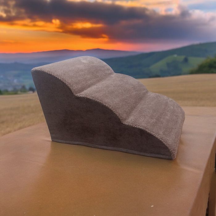 Продам лесенку-пандус для таксы и других маленьких собак