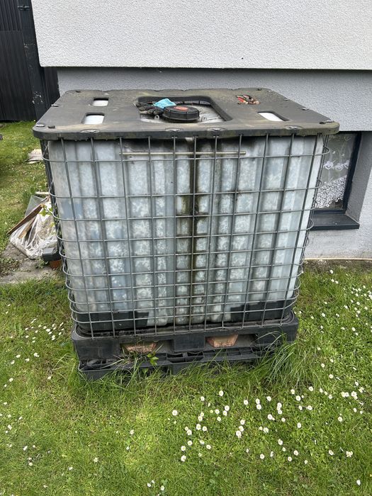 Mauzer 1000 l na wodę do ogrodu