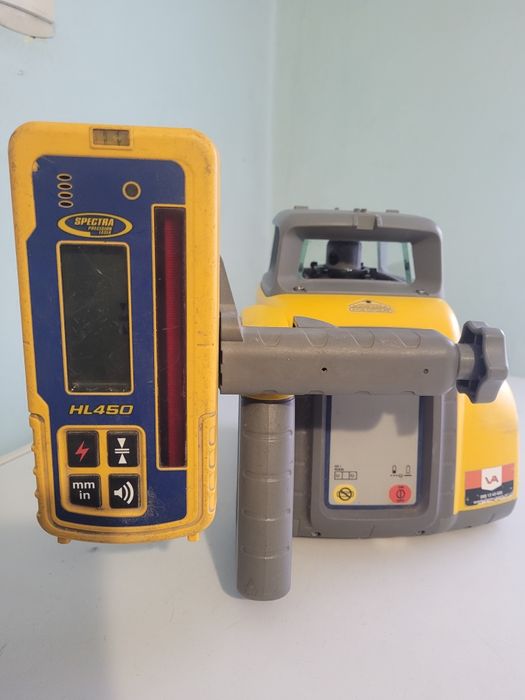 Niwelator Spectra ll300n