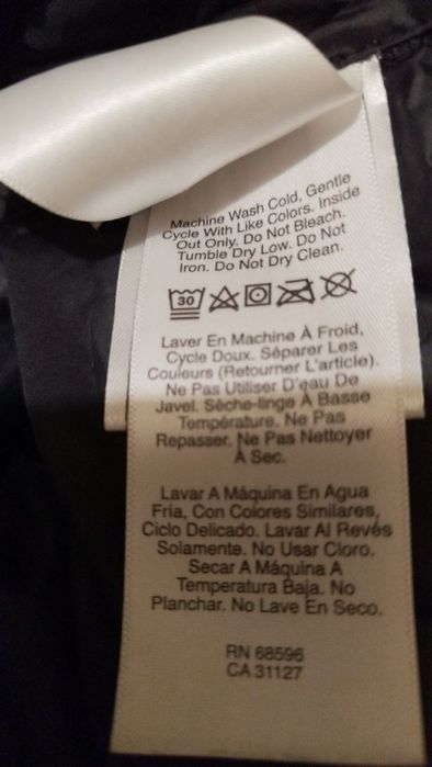 Продам женскую куртку DKNY Lightweight Packable Puffer Jacket XS