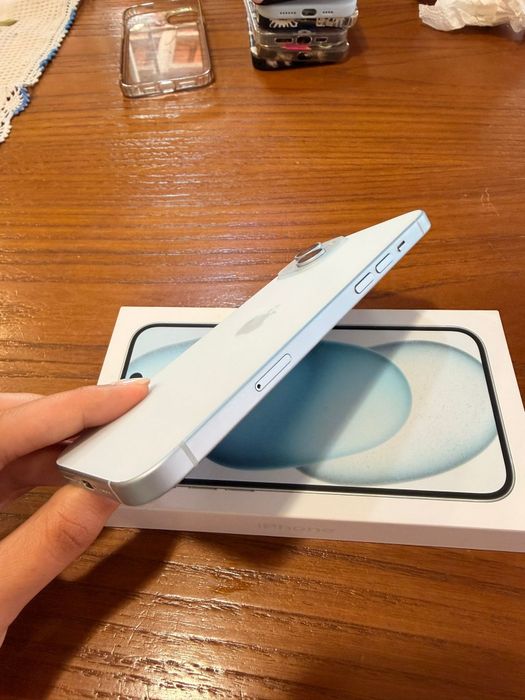 Iphone 15 plus  257GB. azul claro
