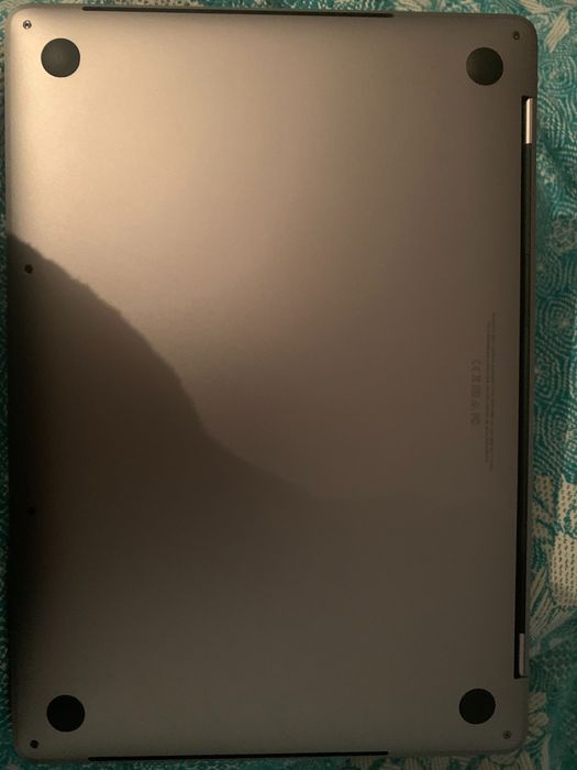 MacBook Pro 13” 256gb 2018 Touch Bar space grey