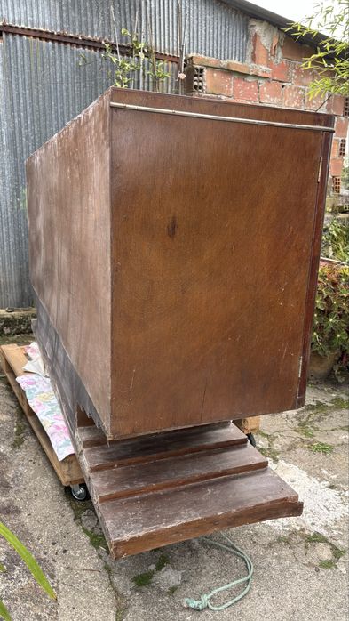 Aparador em madeira art deco